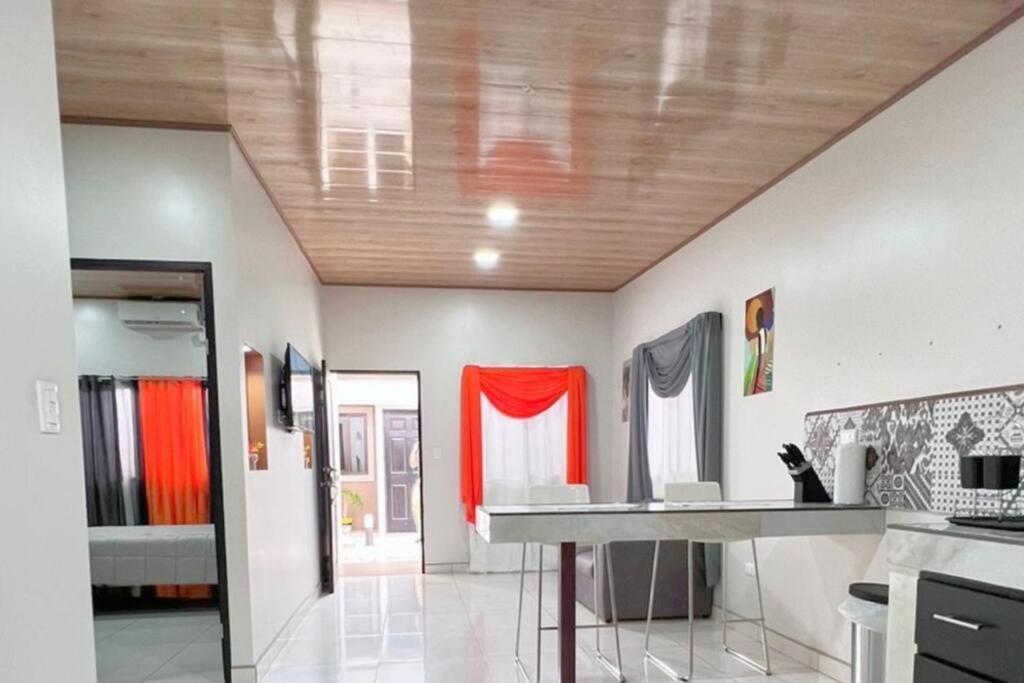 Orange Apartment 5 Min Aeropuerto Juan Santamaria Alajuela Extérieur photo